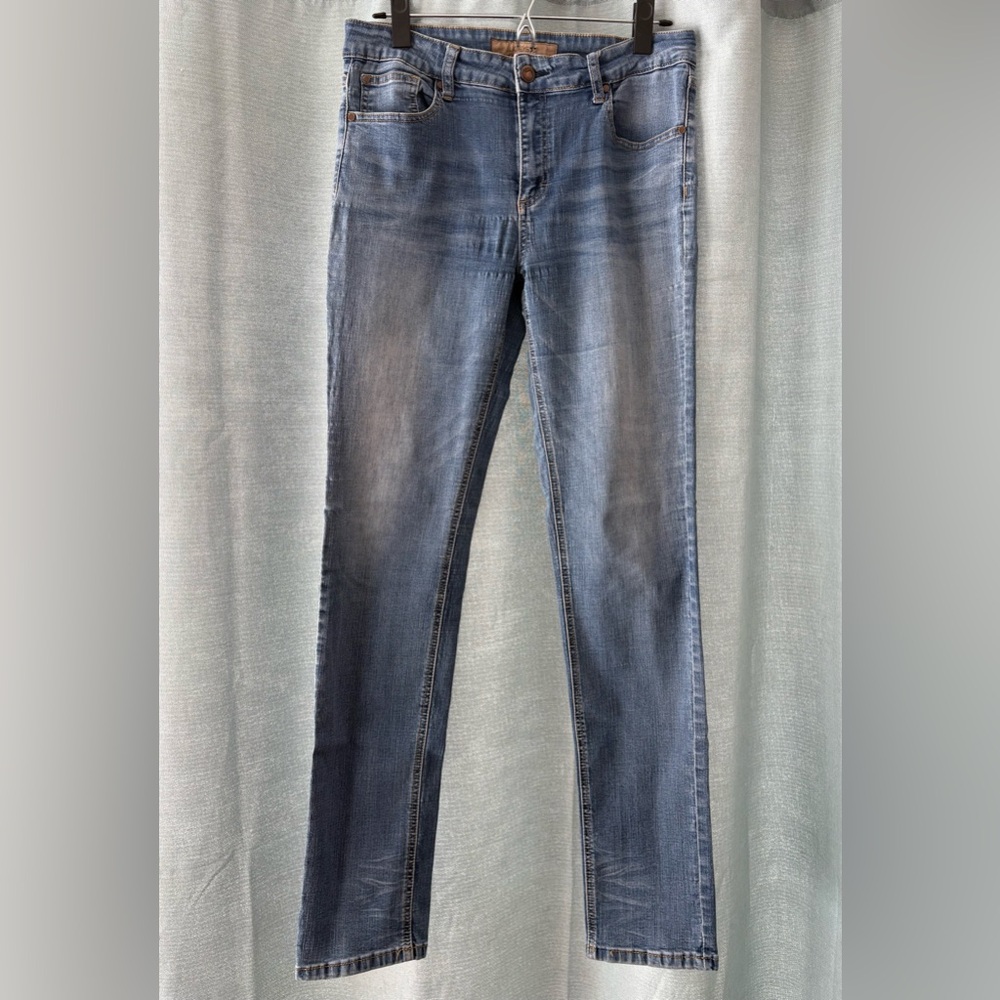 Joe's Jeans Women's Straight Leg in Faded Indigo Blue - Size 10; 32” Inseam